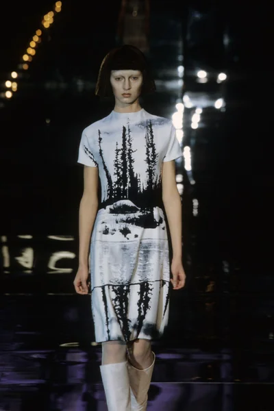 Look 15